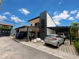 CASA EN VENTA EN BRASIL  DE SANTA ANA - Venta en Santa Ana, photo 2