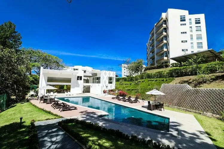 Alquiler de apartamento semi amoblado en Condominio Bosques de Escazú, ubicación cerca del centro de Escazu, muy práctica para desplazarse a Multiplaza y demás comercios de la ...