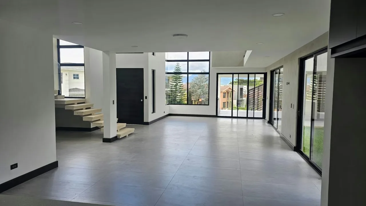 SALE OF HOUSE FOR PREMIERE IN HEREDIA CONDO