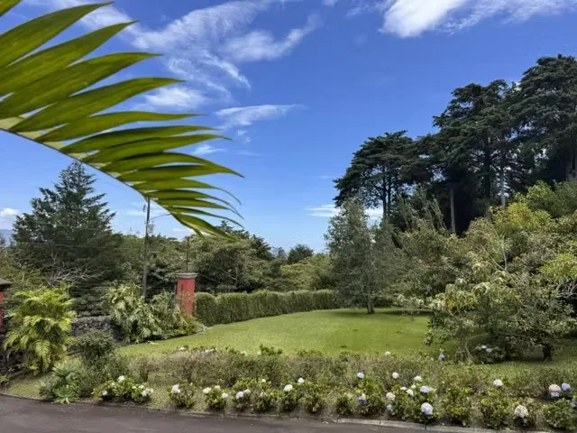 Located in Los Ángeles de San Rafael, one of Heredia’s most desirable residential areas, this remarkable estate offers an exceptional combination of privacy, generous living spaces, ..., photo 4