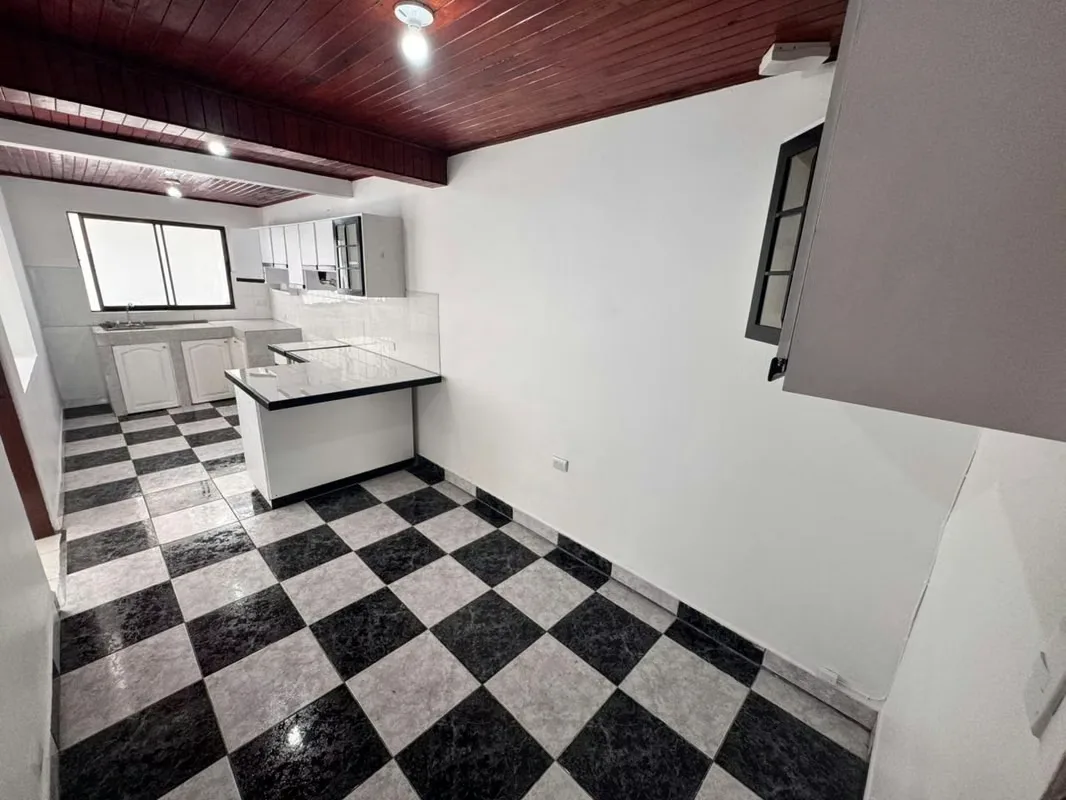 Venta de casa de una planta en el Carmen de Guadalupe, Mata de Plátano, Goicoechea. El lote mide 180 m2, con una construcción de 165 m2 aproximadamente. Tiene cochera con portón ..., photo 11
