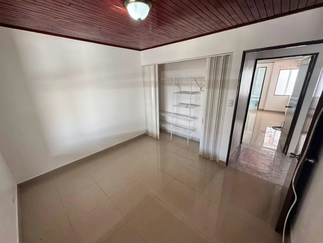 Venta de casa de una planta en el Carmen de Guadalupe, Mata de Plátano, Goicoechea. El lote mide 180 m2, con una construcción de 165 m2 aproximadamente. Tiene cochera con portón ..., photo 13