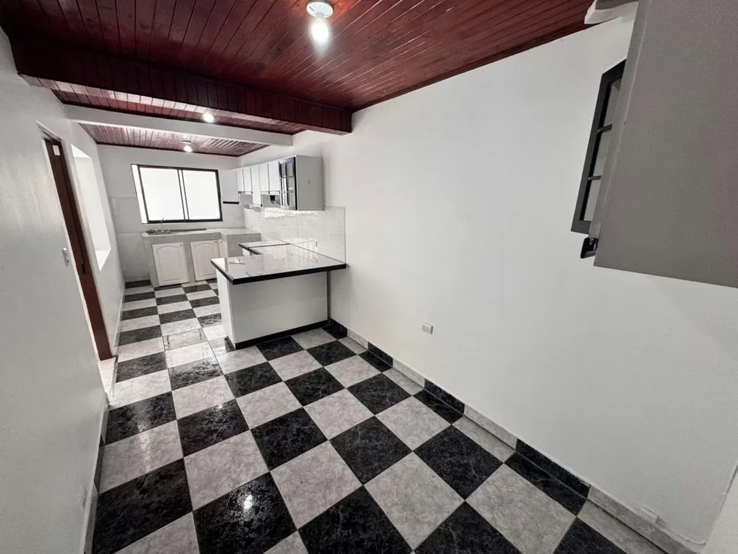 Venta de casa de una planta en el Carmen de Guadalupe, Mata de Plátano, Goicoechea. El lote mide 180 m2, con una construcción de 165 m2 aproximadamente. Tiene cochera con portón ..., photo 14