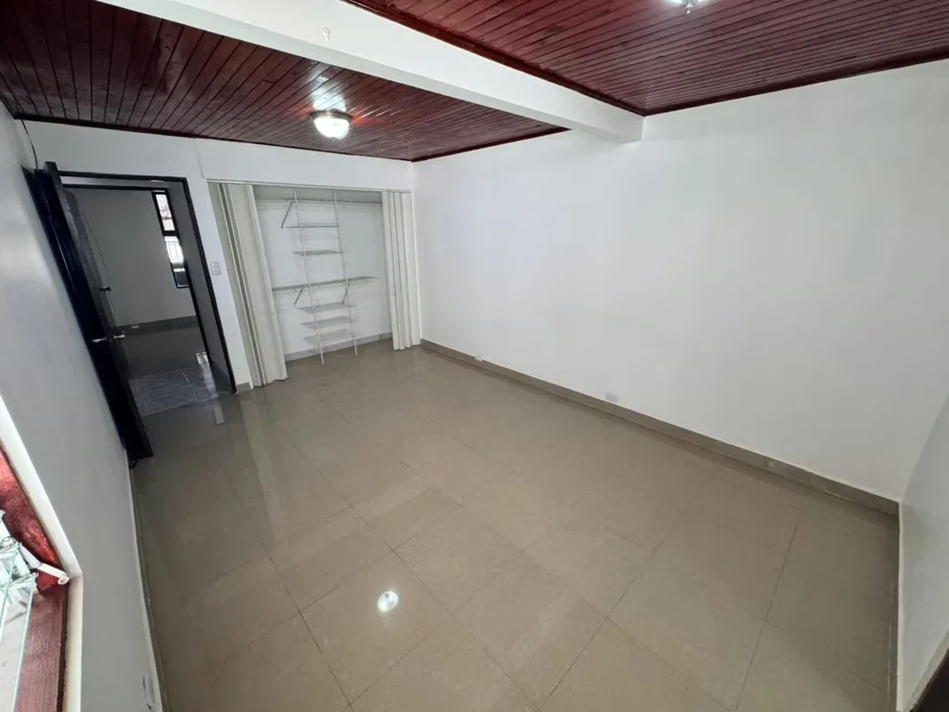 Venta de casa de una planta en el Carmen de Guadalupe, Mata de Plátano, Goicoechea. El lote mide 180 m2, con una construcción de 165 m2 aproximadamente. Tiene cochera con portón ..., photo 6