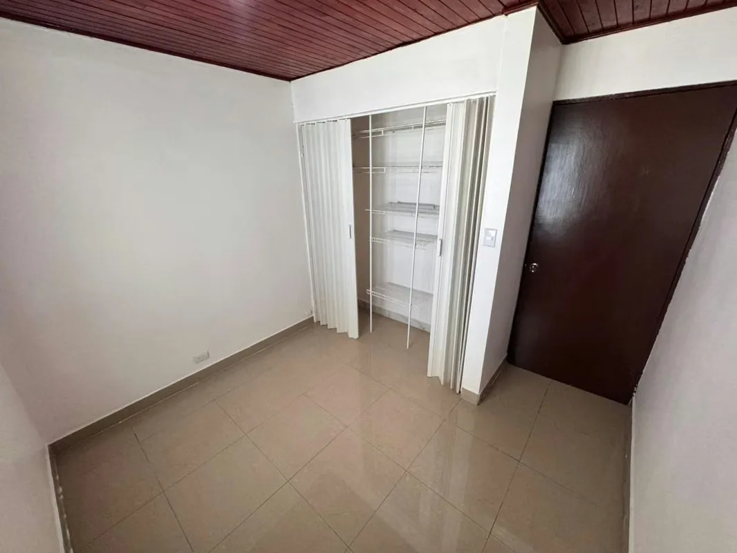 Venta de casa de una planta en el Carmen de Guadalupe, Mata de Plátano, Goicoechea. El lote mide 180 m2, con una construcción de 165 m2 aproximadamente. Tiene cochera con portón ..., photo 8