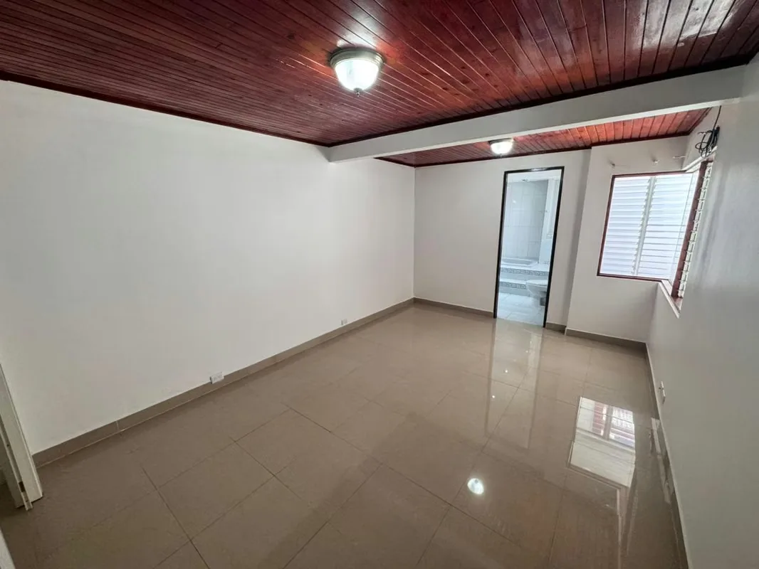 Venta de casa de una planta en el Carmen de Guadalupe, Mata de Plátano, Goicoechea. El lote mide 180 m2, con una construcción de 165 m2 aproximadamente. Tiene cochera con portón ..., photo 9