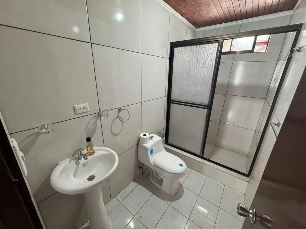 Venta de casa de una planta en el Carmen de Guadalupe, Mata de Plátano, Goicoechea. El lote mide 180 m2, con una construcción de 165 m2 aproximadamente. Tiene cochera con portón ..., photo 10