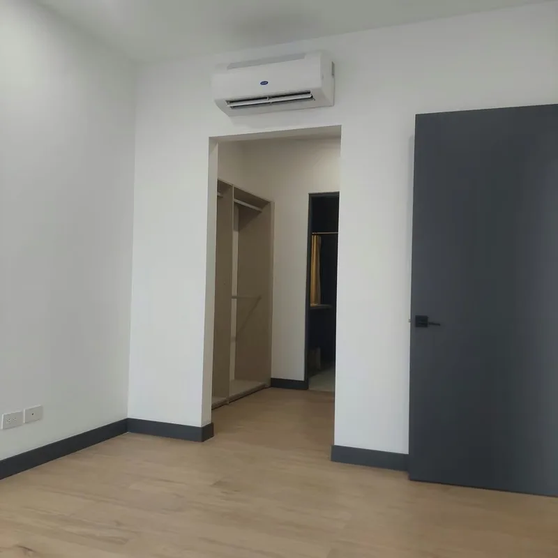 Para estrenar, con electrodomésticos y accesorios (abanicos, espejos y lámparas)., photo 12