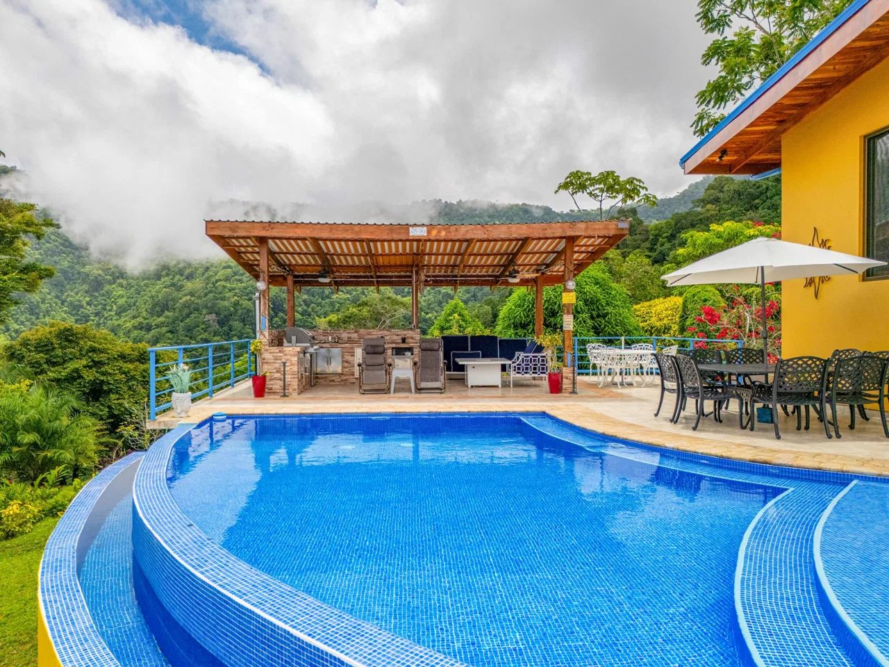 PROPERTY WITH PANORAMIC VIEWS OF THE OCEAN AND MOUNTAINS – 10.30 ACRES, photo 15