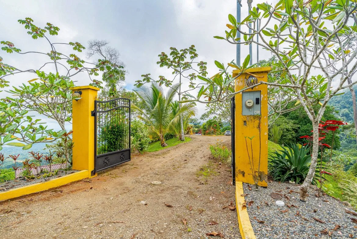 PROPERTY WITH PANORAMIC VIEWS OF THE OCEAN AND MOUNTAINS – 10.30 ACRES, photo 8