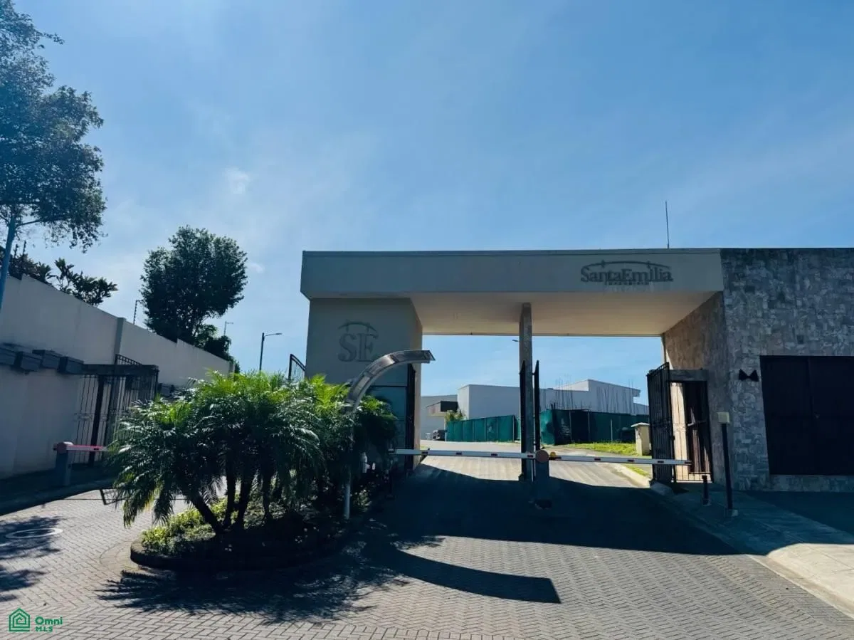 Condominio Santa Emilia,, Alajuela
