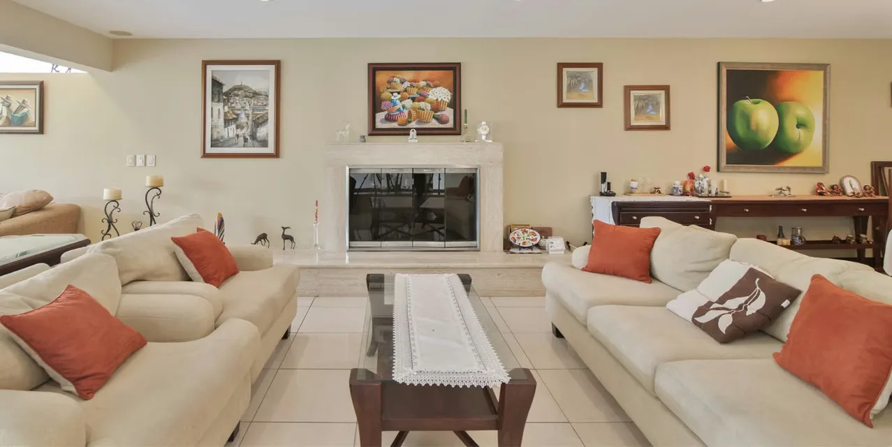 Home 5BR in Moravia San Jose - Gated Community - Private Garden