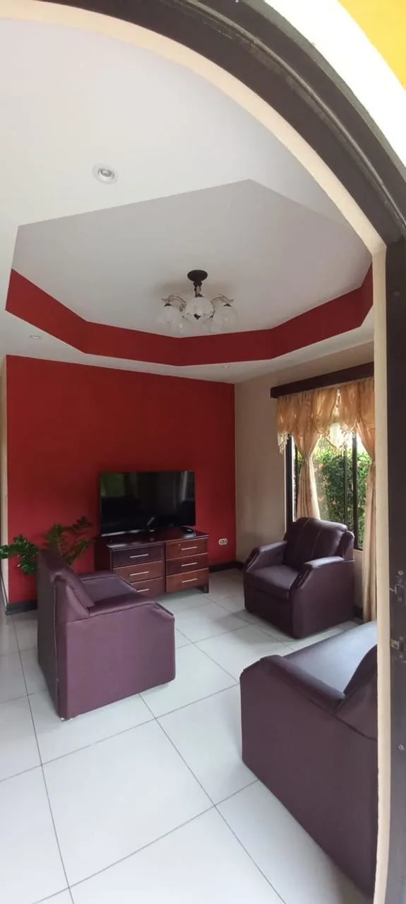 High-Quality 3-BR House in La Esperanza, San Pedro – Prime Location &amp; Large Lot, photo 7