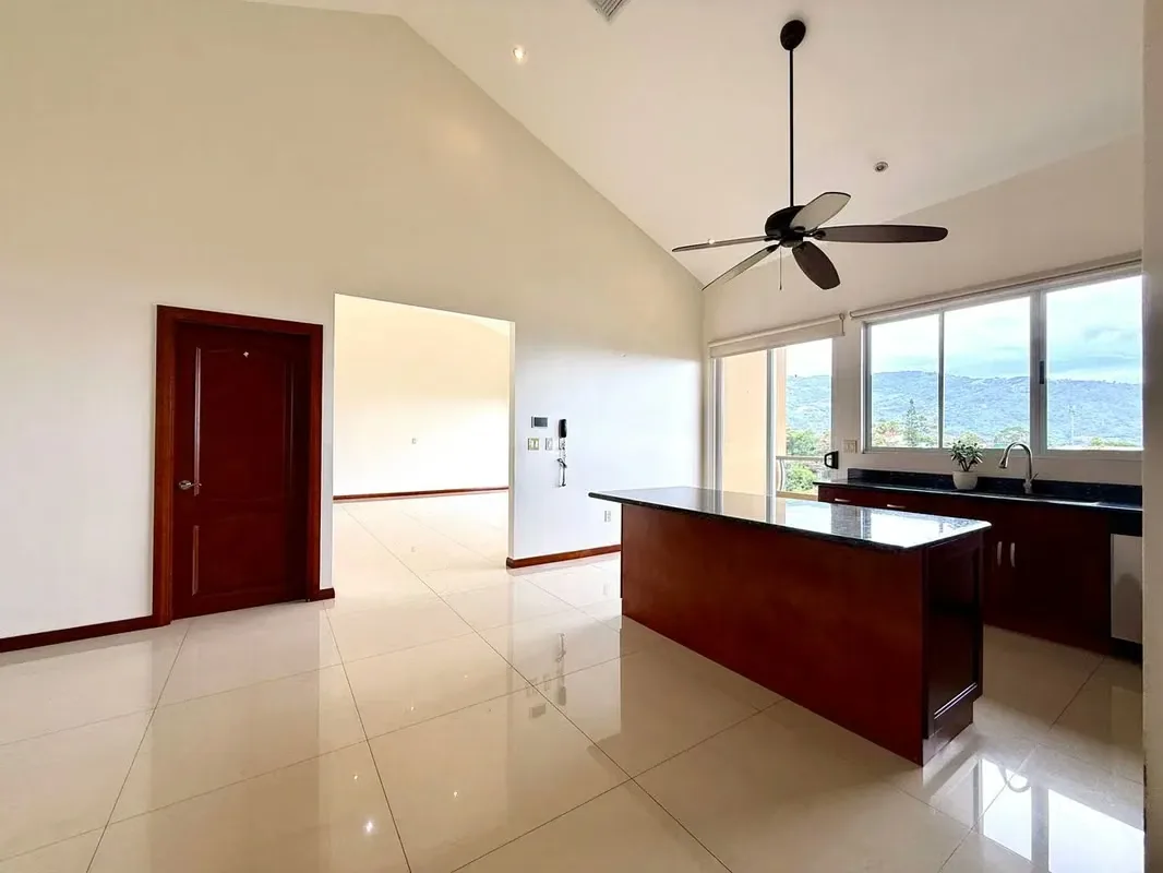 APARTMENT IN VALLE ARRIBA CONDOMINIUM FOR SALE, photo 2
