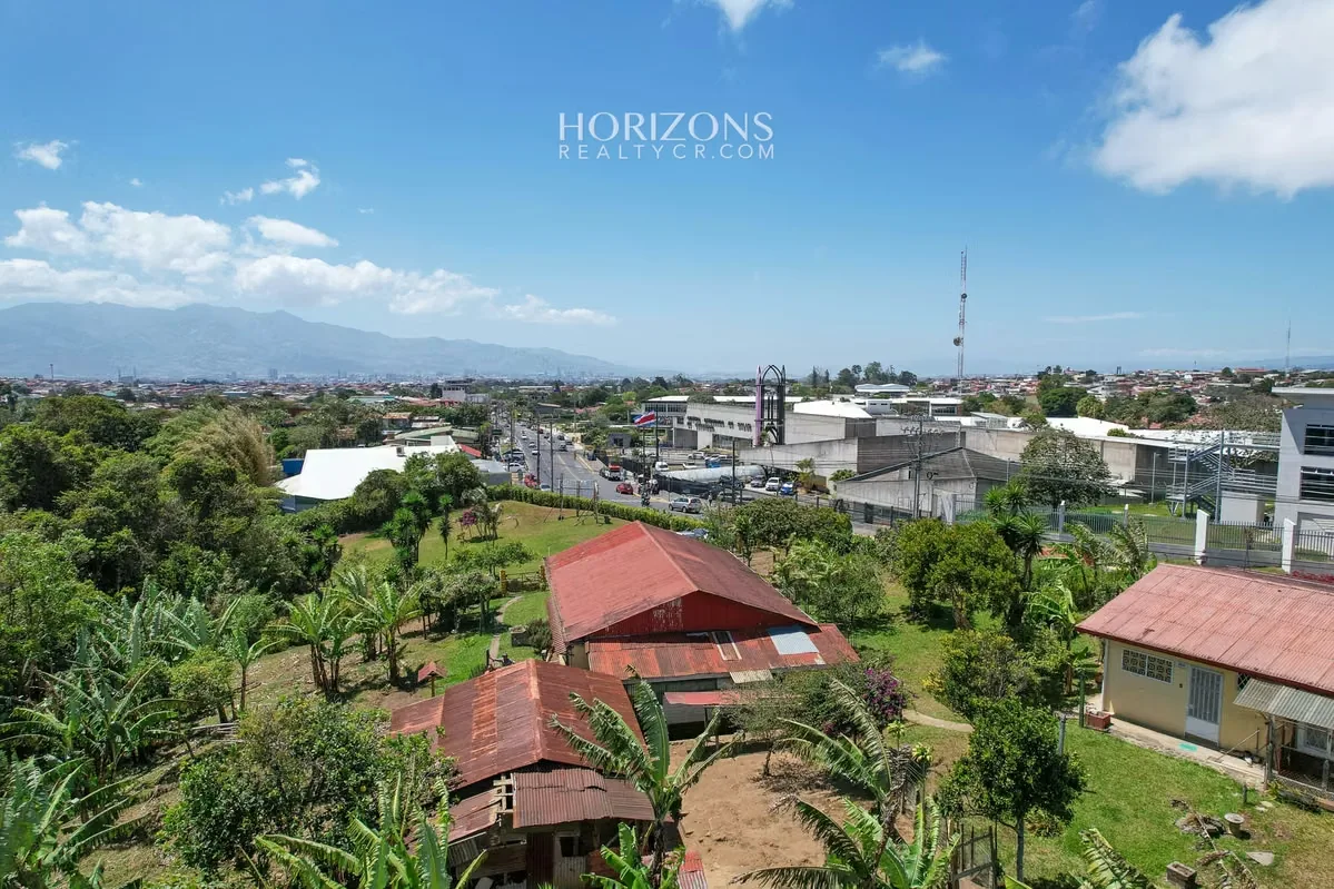 Terreno en venta con 123.15 m de frente, con un area total de 5.313m2 en Vazquez de Coronado, con hermosas vistas a las montañas., photo 3