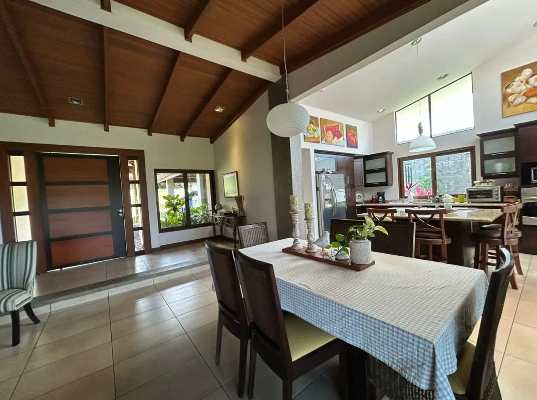 Single-story house for sale in Residencial, Piedades de Santa Ana, photo 3