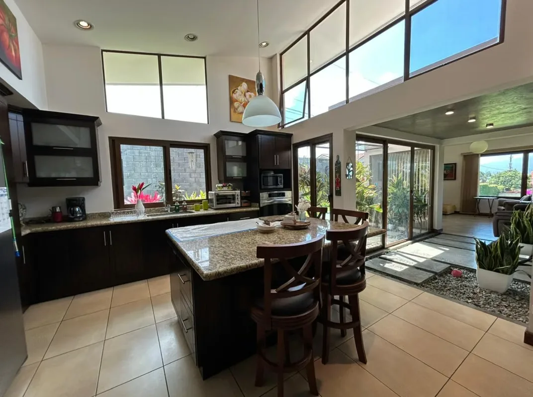 Single-story house for sale in Residencial, Piedades de Santa Ana, photo 5
