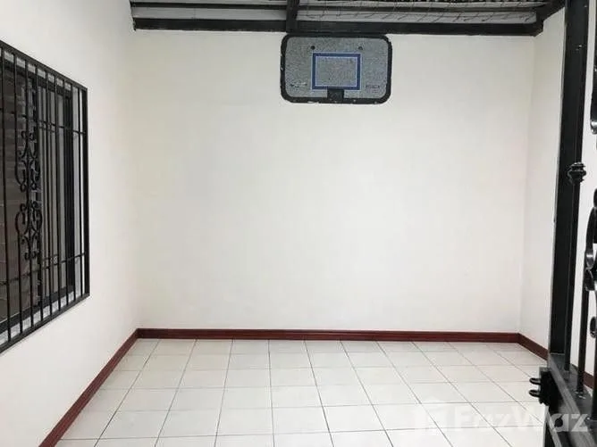 3 Bedroom House for Sale in Goicoechea, San Jose for $119,000, photo 6