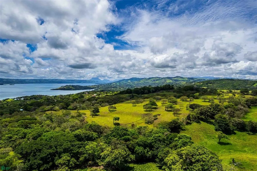 Development Property With Lake Views Arenal Guanacaste