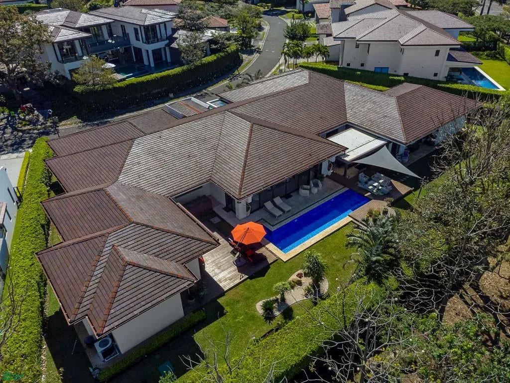 Single Level Luxury Estate Uruca San Jose