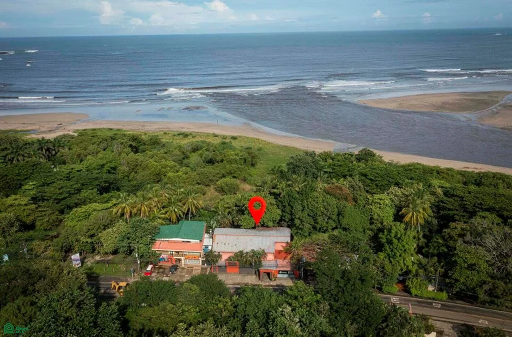 1 La Laguna Del Cocodrillo   Calle Central Tamarindo Guanacaste