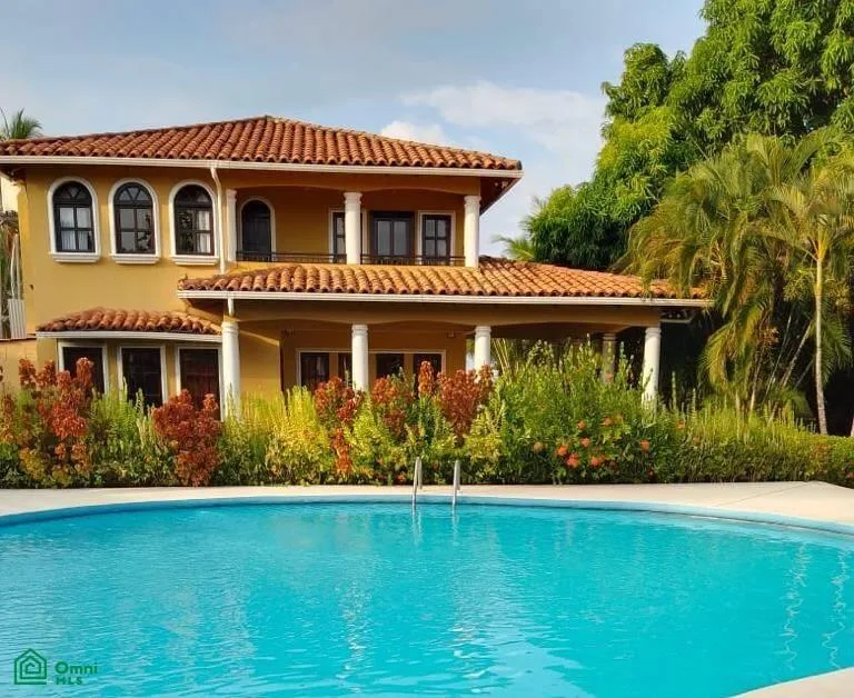 Palo Seco Parrita Puntarenas