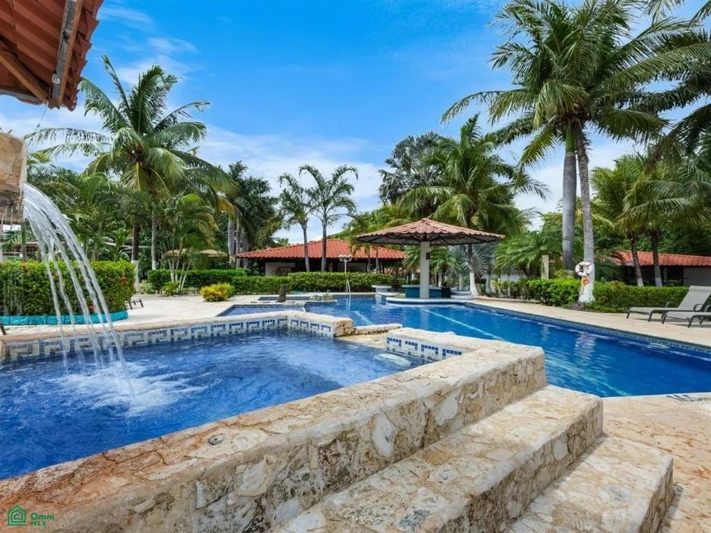 Drift Away Lodge Tamarindo Guanacaste