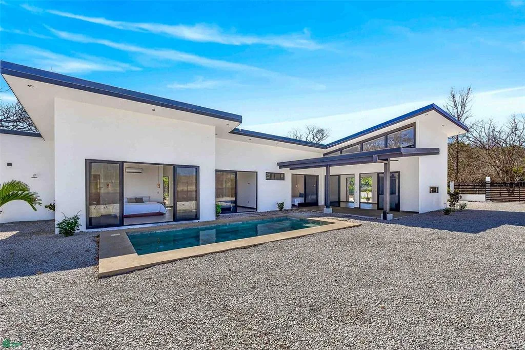 Modern Pool Home Tamarindo Guanacaste