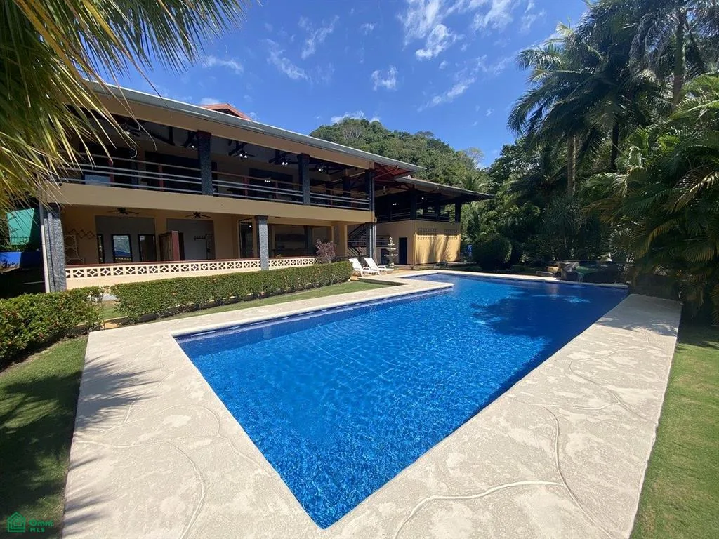 0 Avenida Central Golfito Golfito Puntarenas