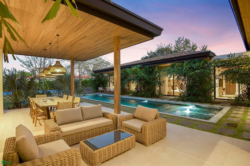 Los Almendros Tamarindo Guanacaste
