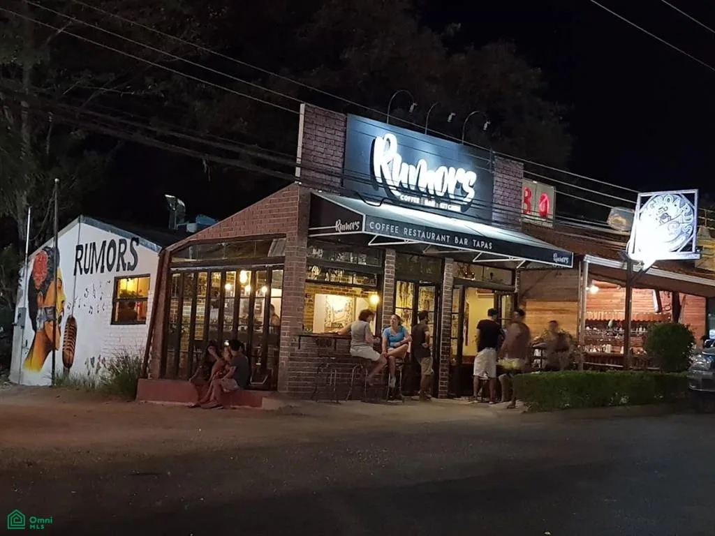 Rumors Bar Tamarindo Guanacaste
