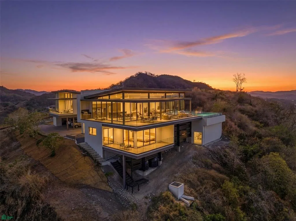 Luxury Hilltop Villa With Ocean Views Tamarindo Guanacaste