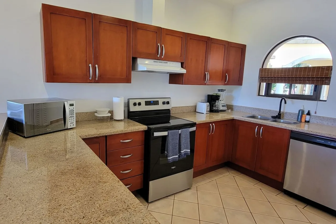 Sunrise 42 ~ Prime 2-Bedroom Condo in the Heart of Tamarindo — photo 5