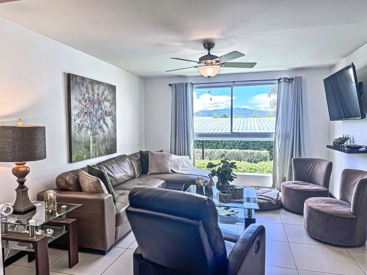 Condo Prive Palms of Escazu- walkable to stores