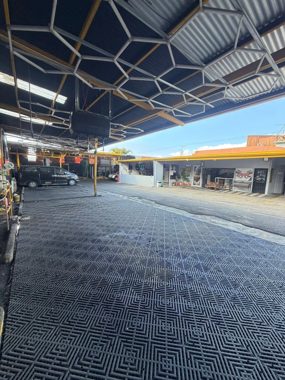 COMMERCIAL LOT FOR SALE – DOWNTOWN TIBÁS
