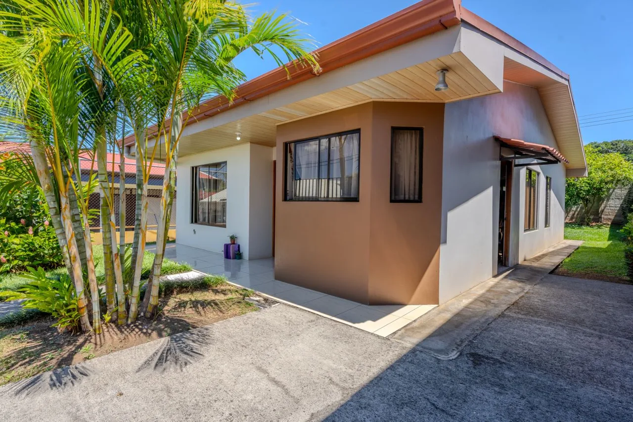 Cozy Home For Sale Sarchi