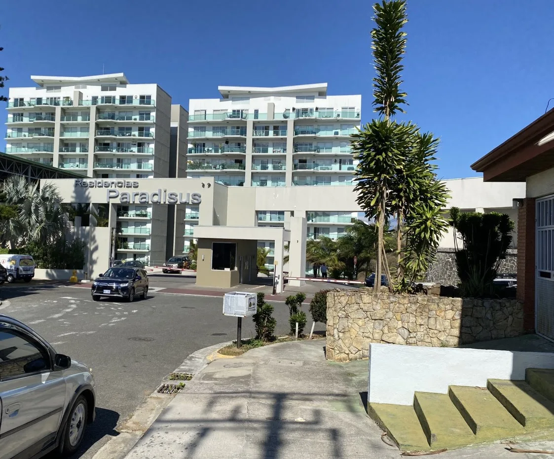 INVESTMENT OPPORTUNITY! Centrally Located Apartment in Rhormoser