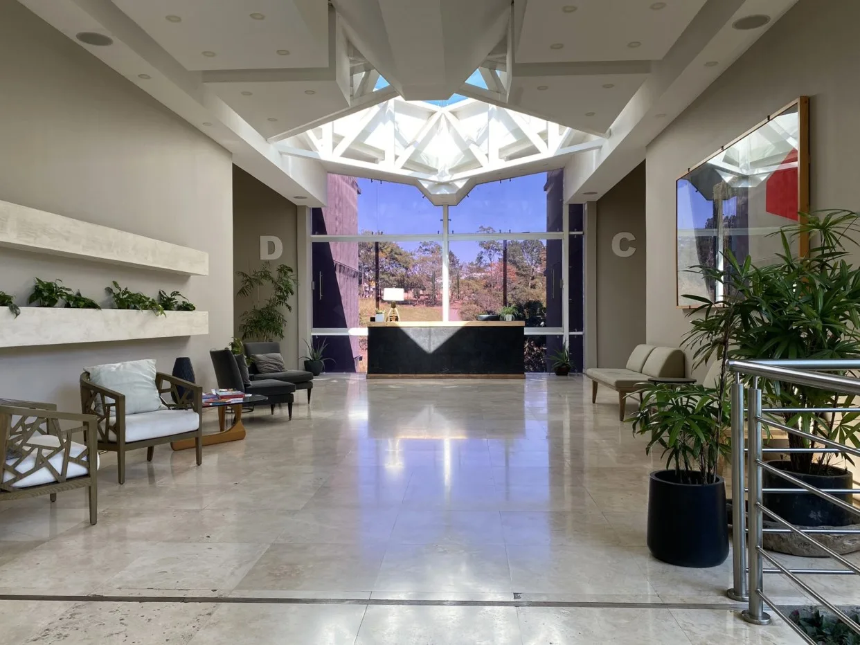 INVESTMENT OPPORTUNITY! Centrally Located Apartment in Rhormoser — photo 2
