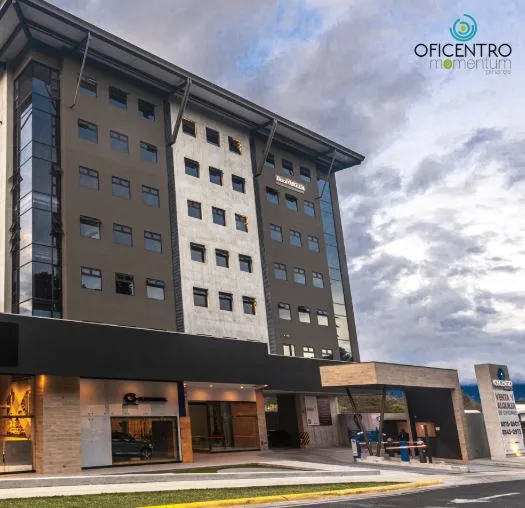 Office for Rent or Sale – 1250 m² at Oficentro Momentum Pinares, Curridabat