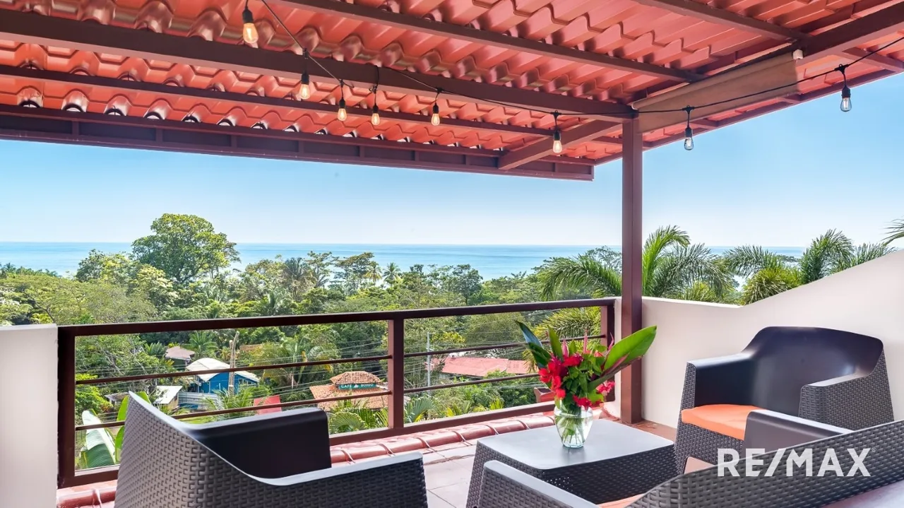 Luxurious Ocean-View Haven