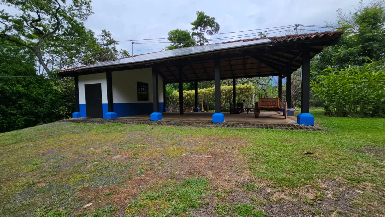 Authentic Costa Rican Hacienda in Turrubares – 27 Acres of Natural Beauty, Tradition, and Sustainable Living — photo 3