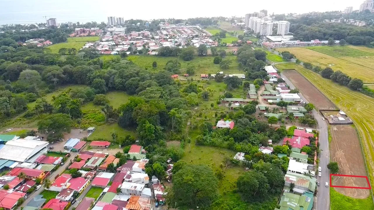 Affordable Titled Lots | Mixed zoning | Water &amp; Electricity available | Jaco Beach