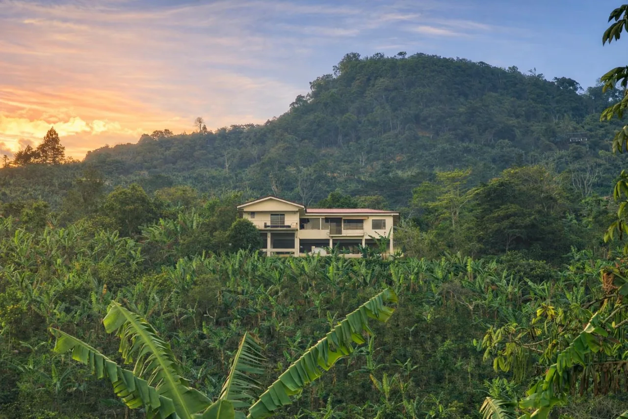 For Sale - Amazing Mountain &amp; City View Home – San Pablo de León Cortés, Costa Rica