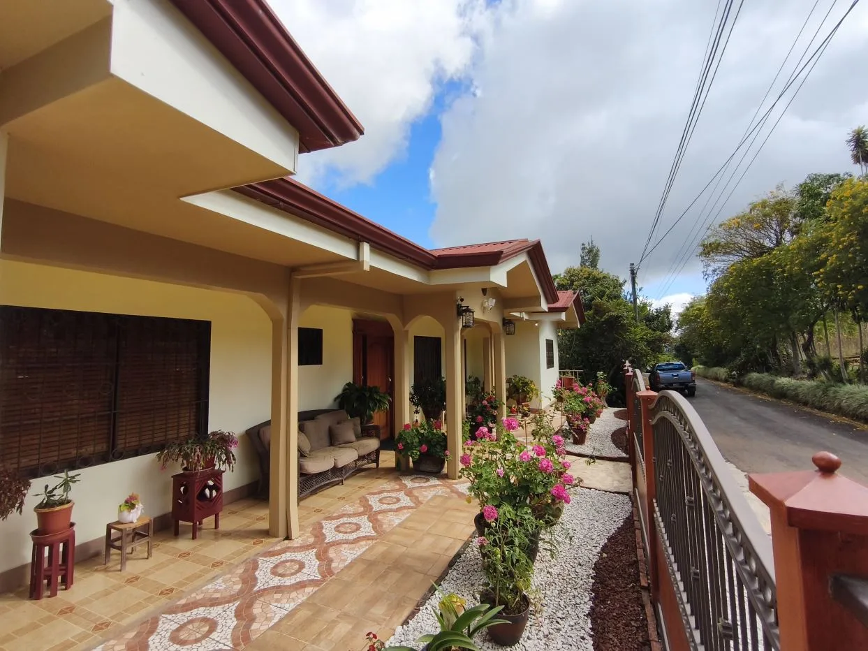 For Sale - Amazing Mountain &amp; City View Home – San Pablo de León Cortés, Costa Rica — photo 4