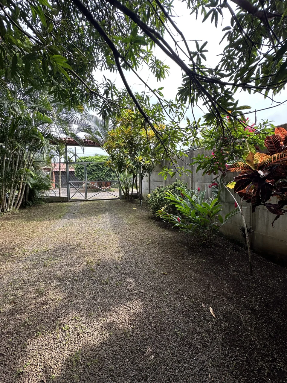 House and Land for Sale in Orotina: Strategic Location Surrounded by Nature