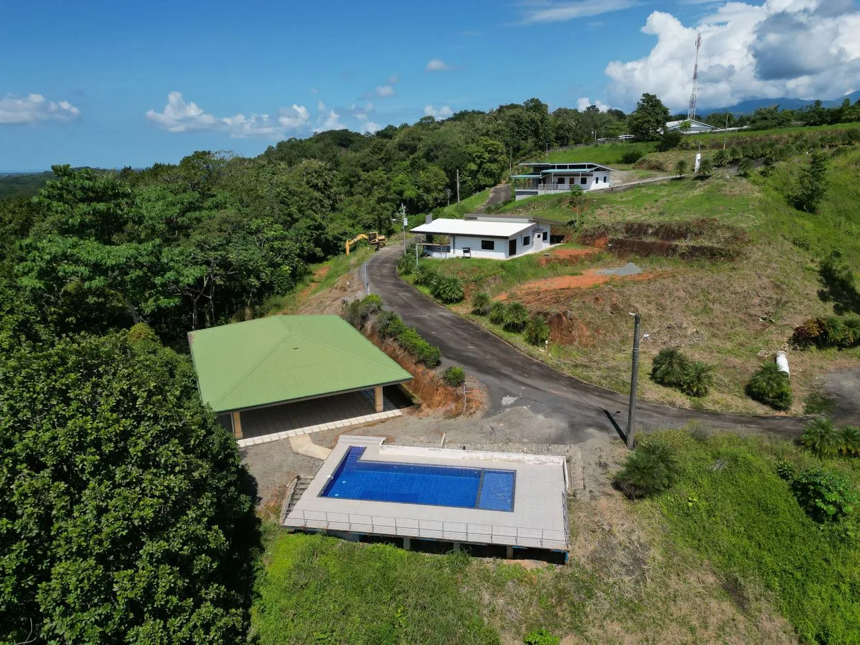 Modern House in Villas del Rio
