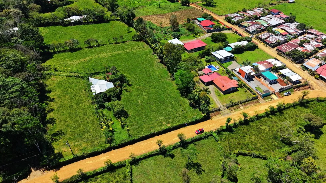 Beautiful Flat Land for sale with Easy Access good privacy and high potential — photo 2