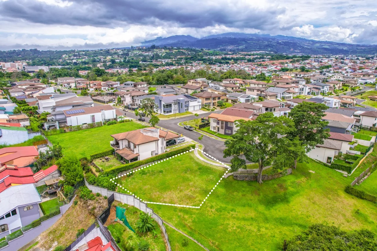 5478ft² lot in Tierras del Este, Lomas de Ayarco, Curridabat