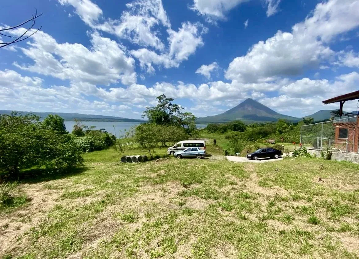 A Prestigious Lot in Arenal Volcano National Park - Spectacular Lake &amp; Volcano Views