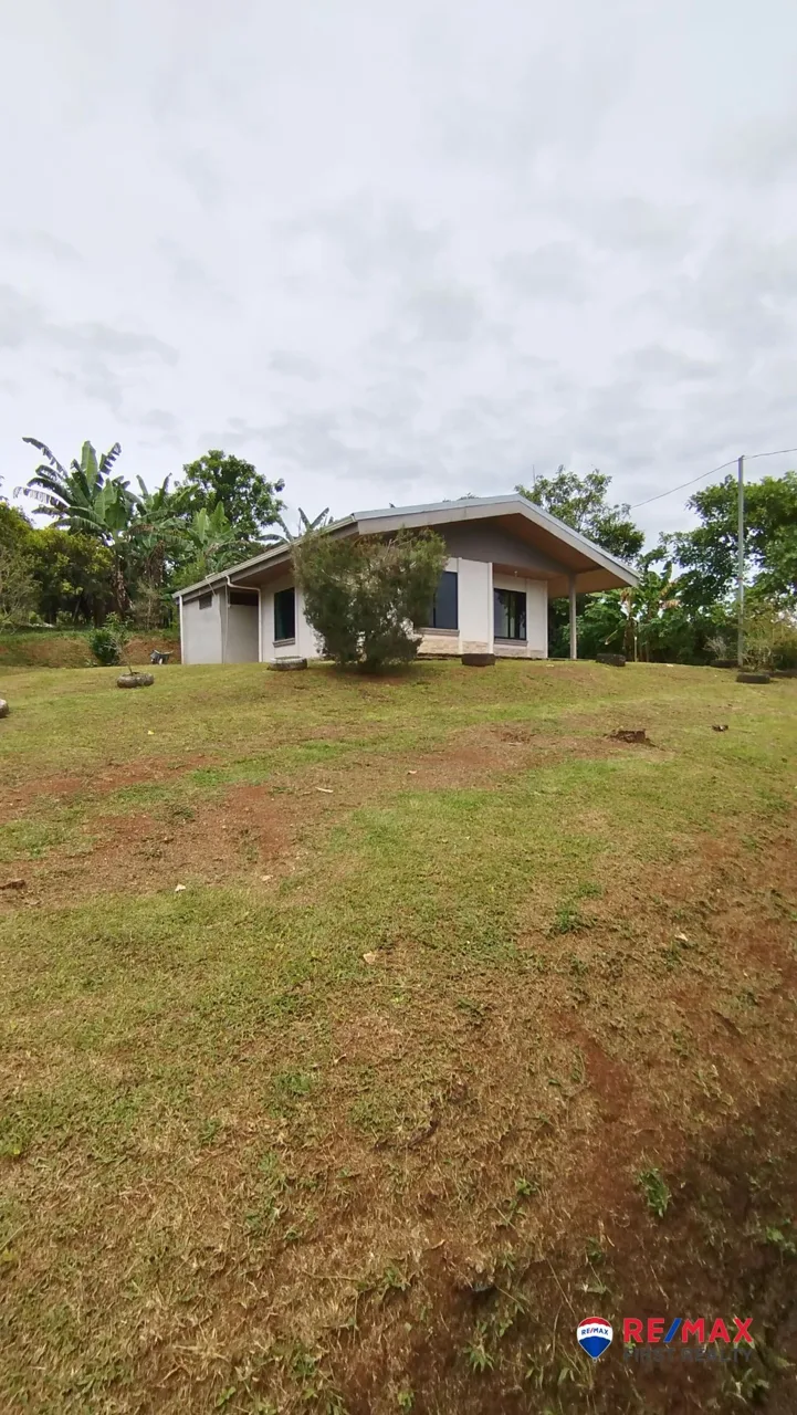 For Sale | Nature Estate with 3 Homes + River – Turrialba, Cartago | USD 379,000